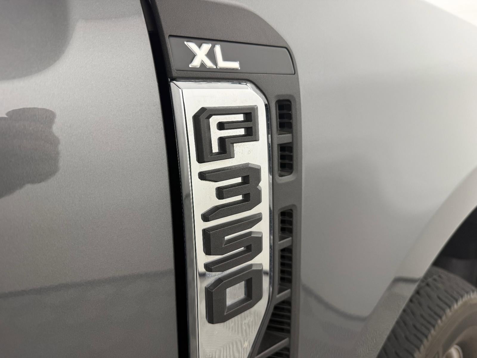 2023 Ford Super Duty F-350 DRW XL