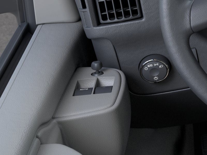 2025 Chevrolet Express Passenger 2500 1LS