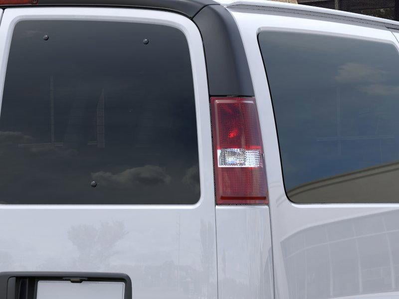 2025 Chevrolet Express Passenger 2500 1LT