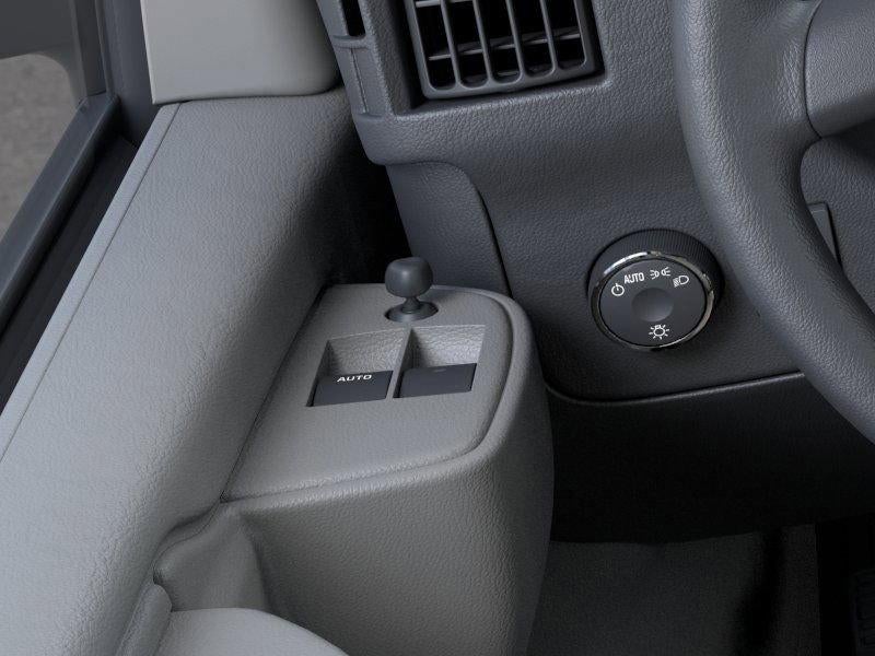 2025 Chevrolet Express Passenger 2500 1LT