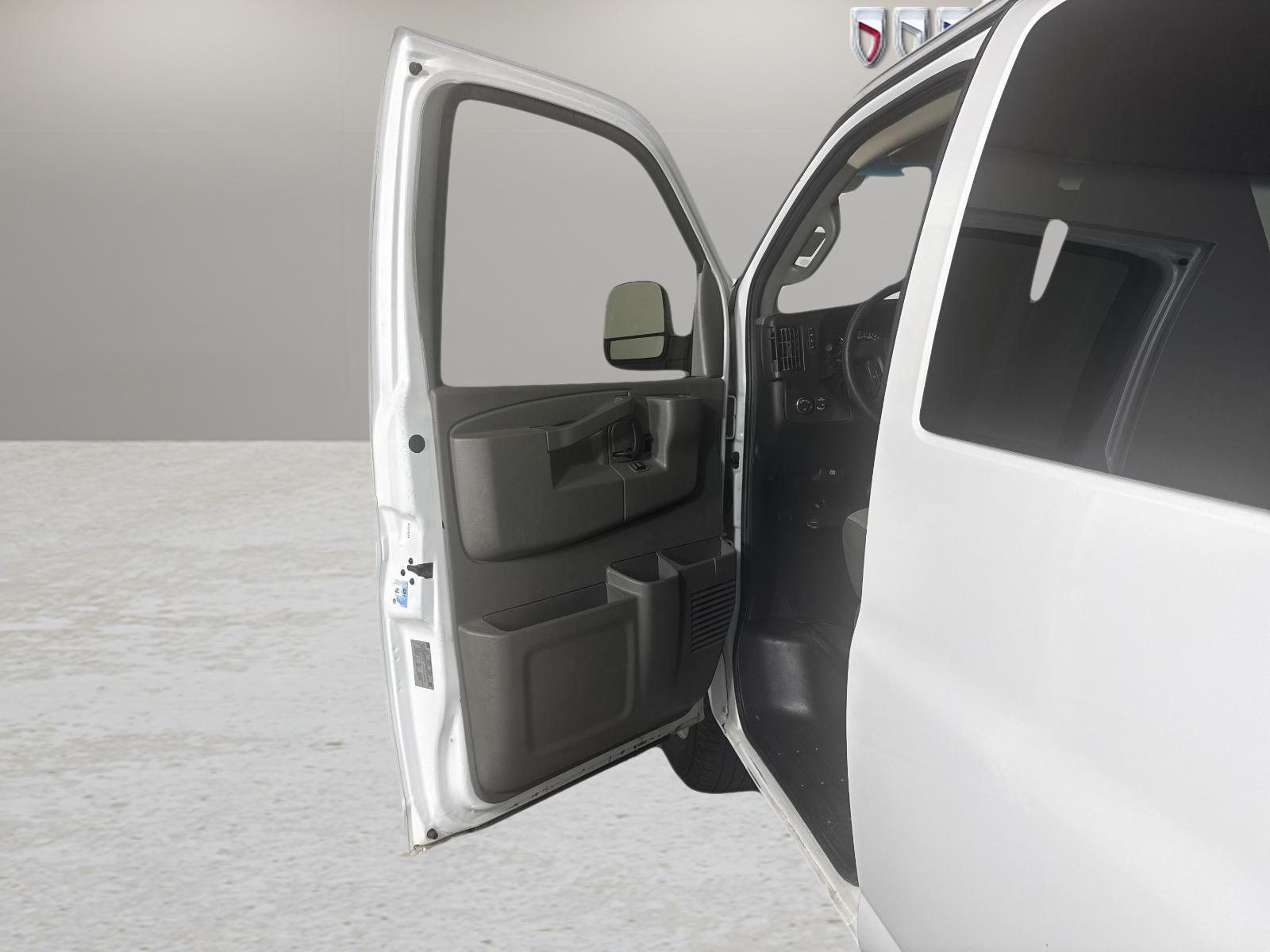 2017 Chevrolet Express Passenger 3500 LT