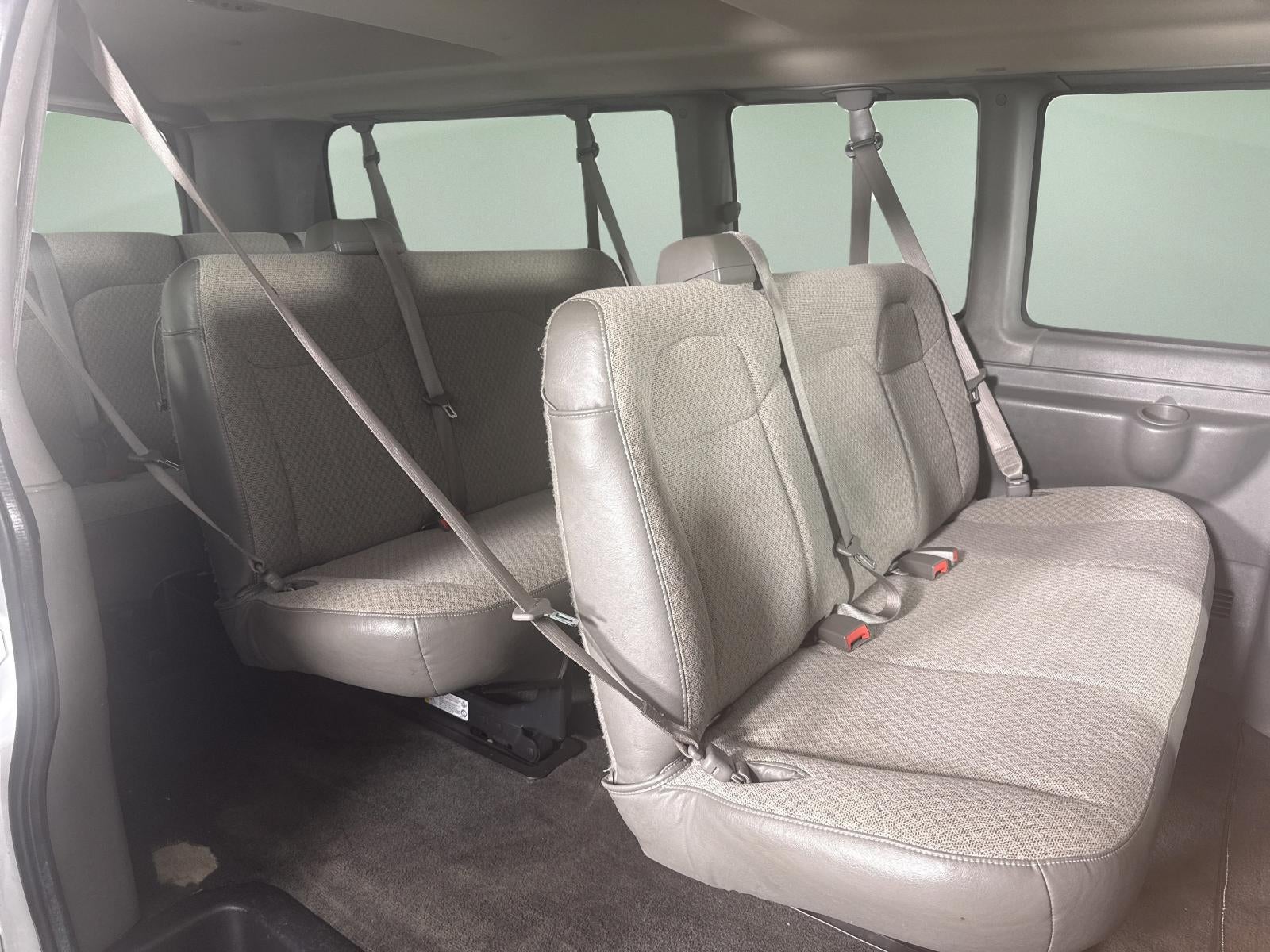 2017 Chevrolet Express Passenger 3500 LT