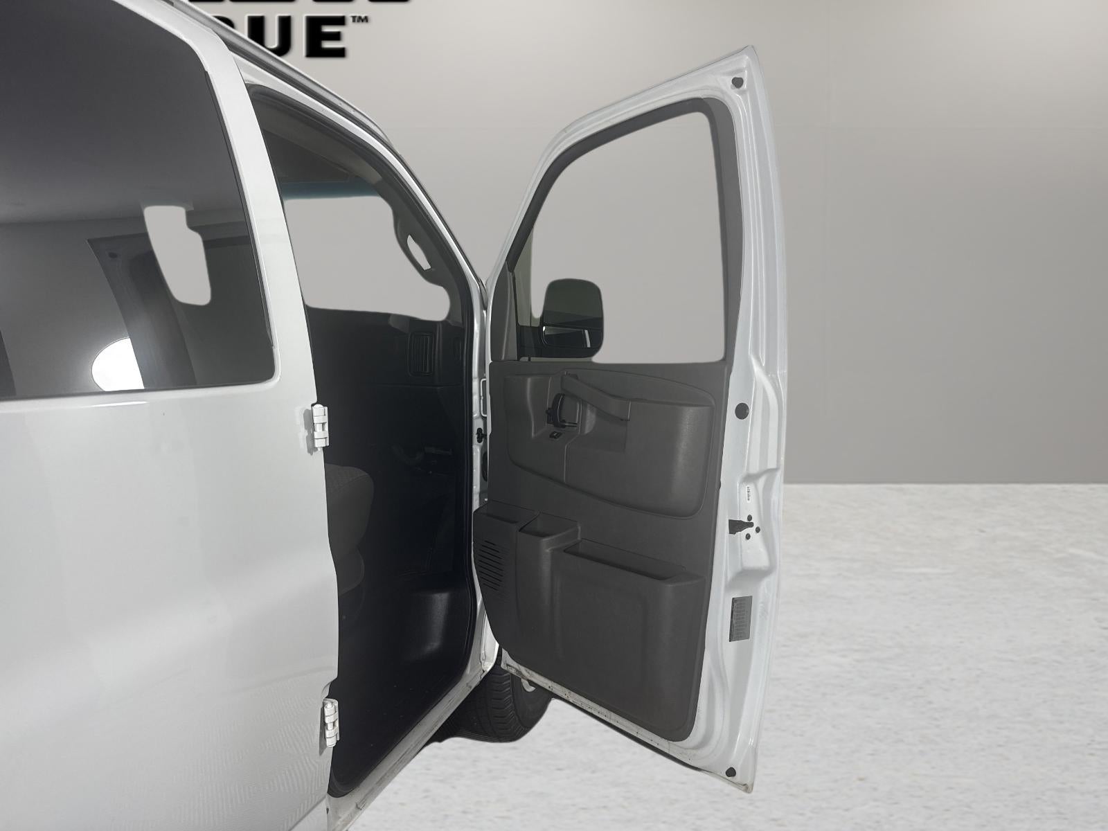 2017 Chevrolet Express Passenger 3500 LT