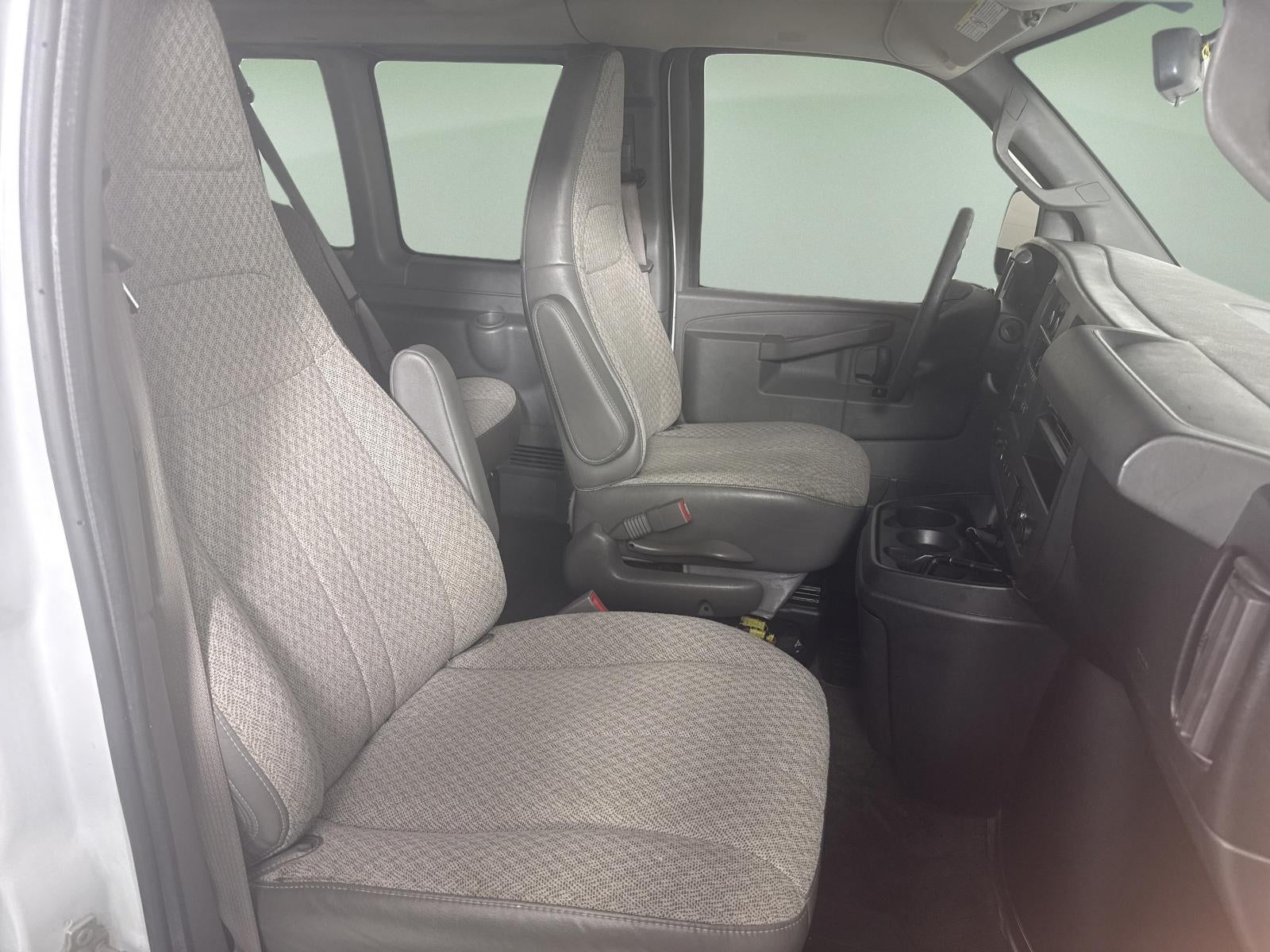 2017 Chevrolet Express Passenger 3500 LT