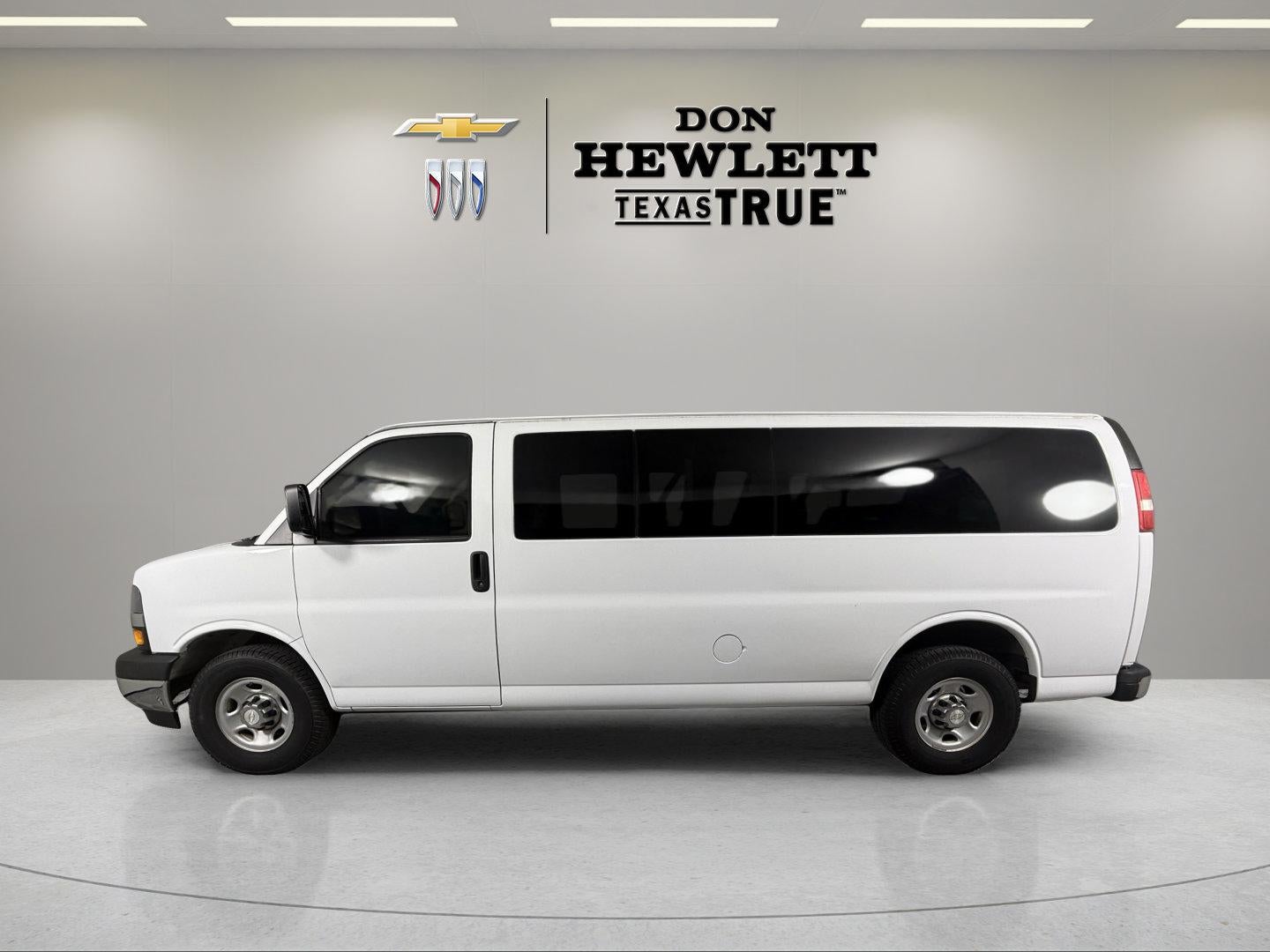 2017 Chevrolet Express Passenger 3500 LT