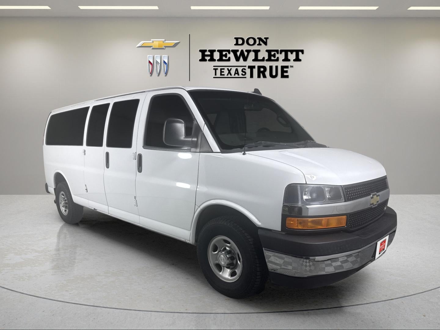 2017 Chevrolet Express Passenger 3500 LT