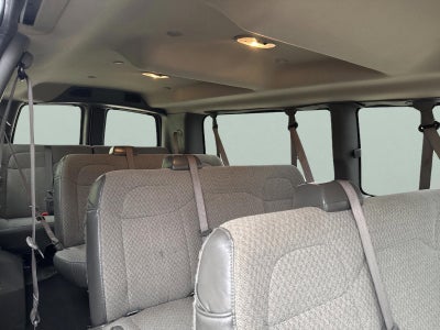 2023 Chevrolet Express Passenger 3500 1LT