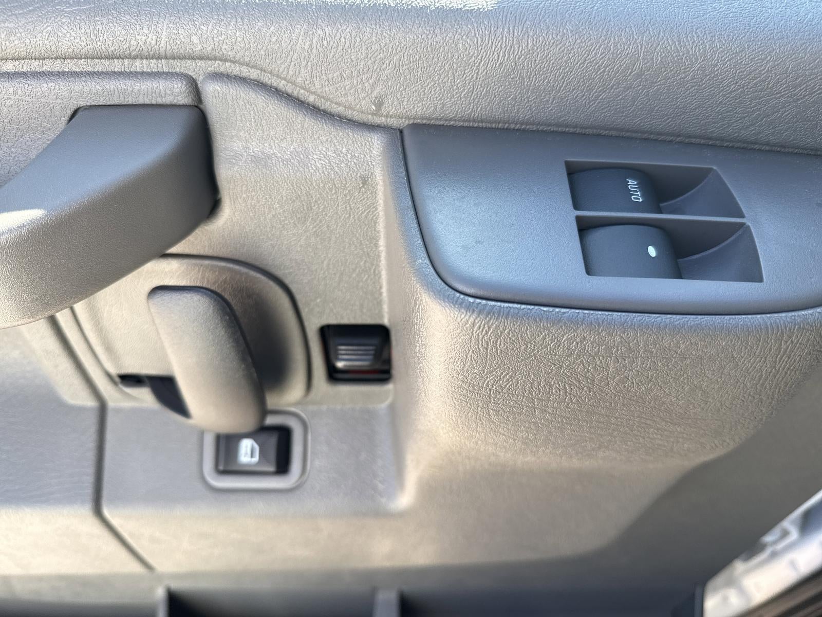 2025 Chevrolet Express Cutaway 3500 Base