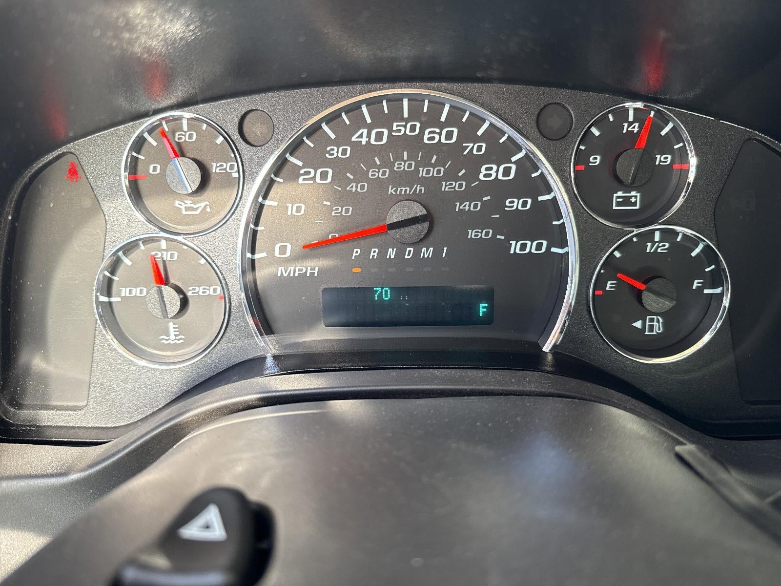 2025 Chevrolet Express Cutaway 3500 Base