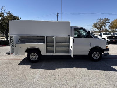 2025 Chevrolet Express Cutaway 3500 Base
