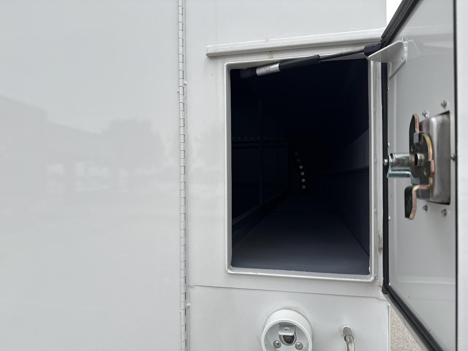 2025 Chevrolet Express Cutaway 3500 Base