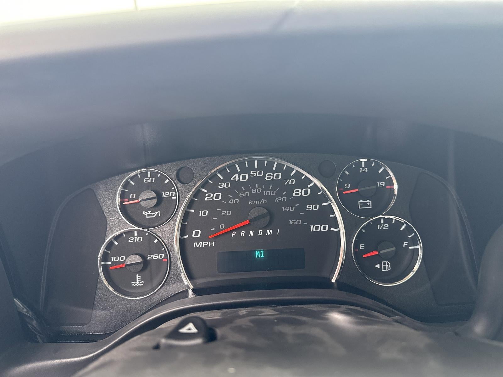 2025 Chevrolet Express Cutaway 3500 Base