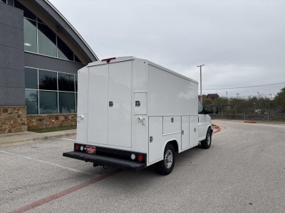2025 Chevrolet Express Cutaway 3500 Base