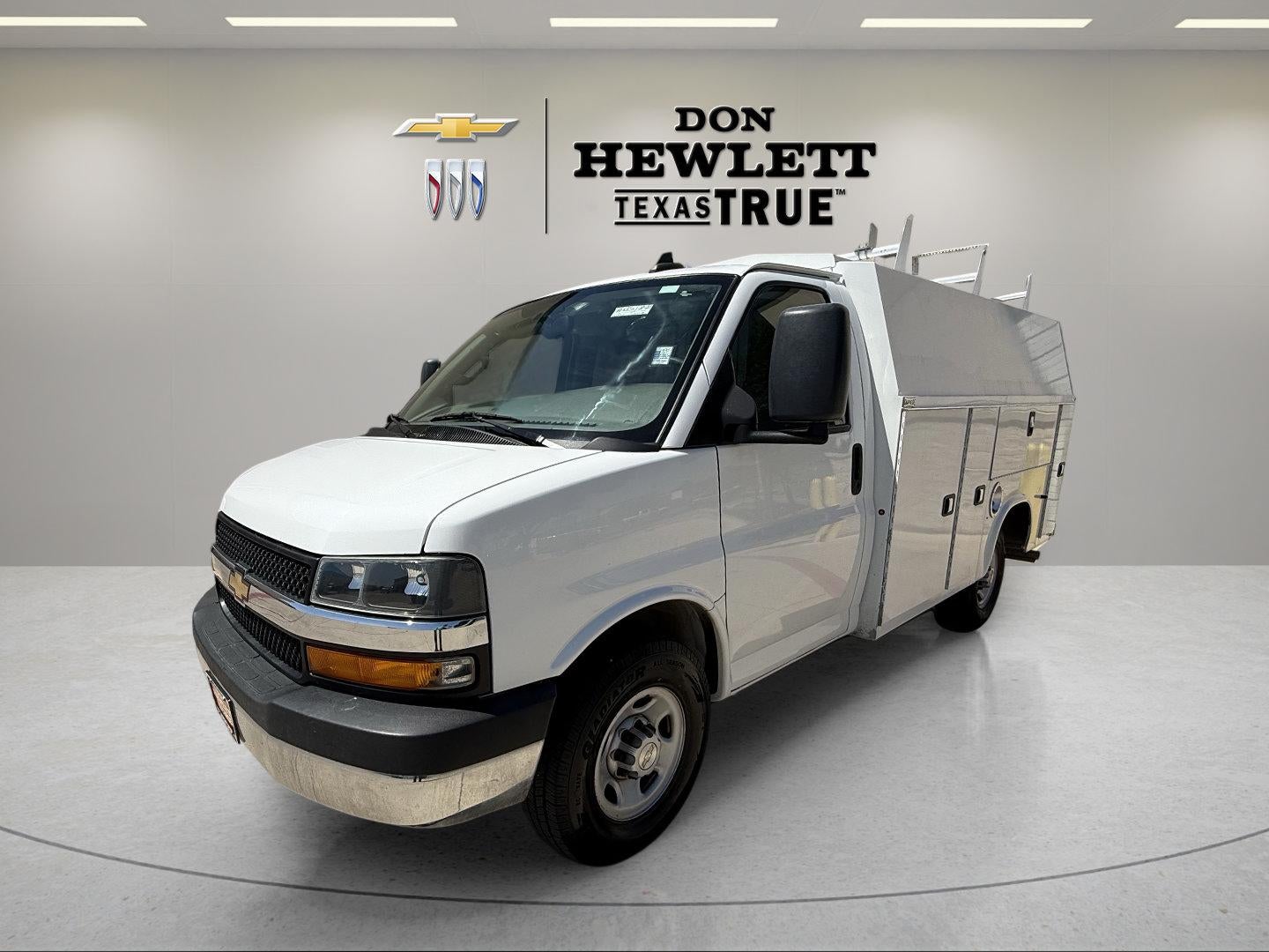 2021 Chevrolet Express Cutaway 3500 Van 139"