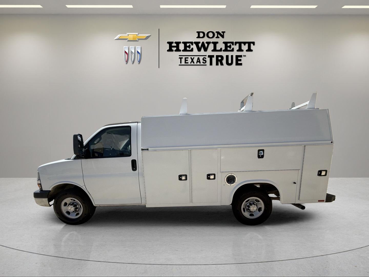 2021 Chevrolet Express Cutaway 3500 Van 139"