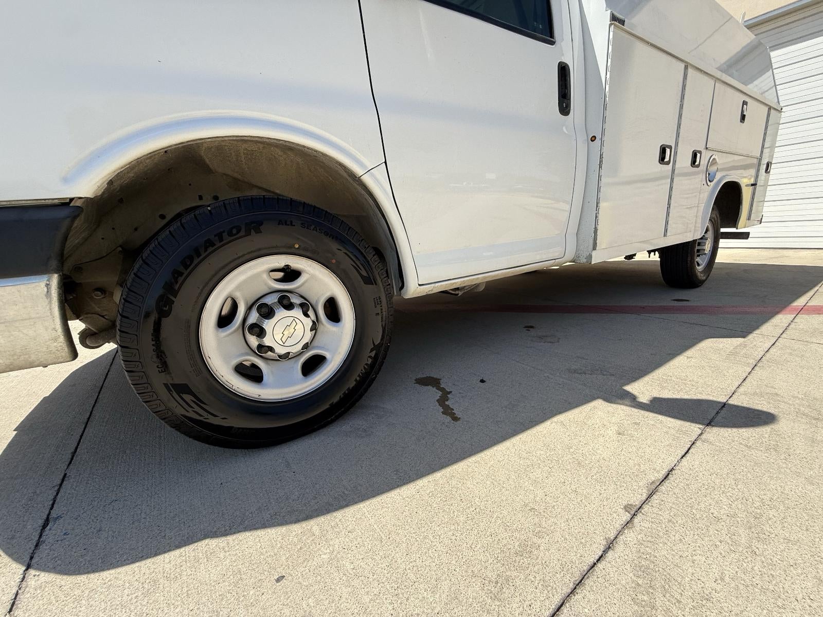 2021 Chevrolet Express Cutaway 3500 Van 139"