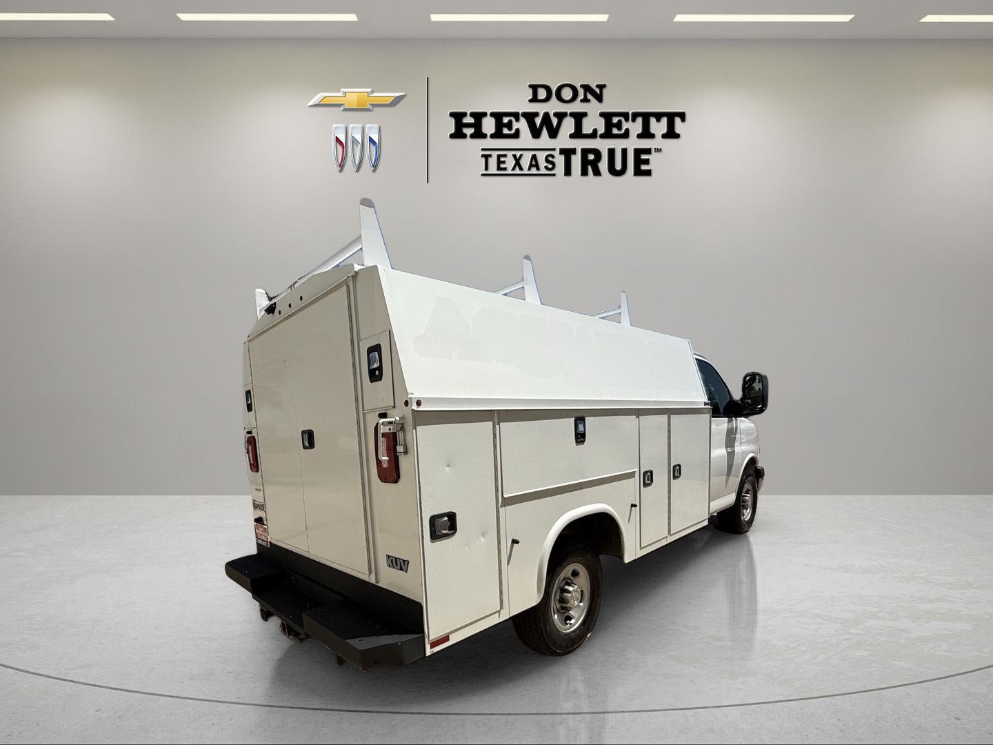 2021 Chevrolet Express Cutaway 3500 Van 139"