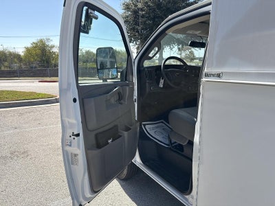 2025 Chevrolet Express Cutaway 3500 Base