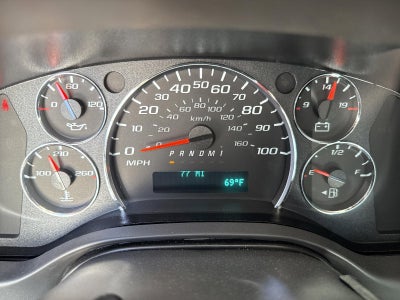 2025 Chevrolet Express Cutaway 3500 Base