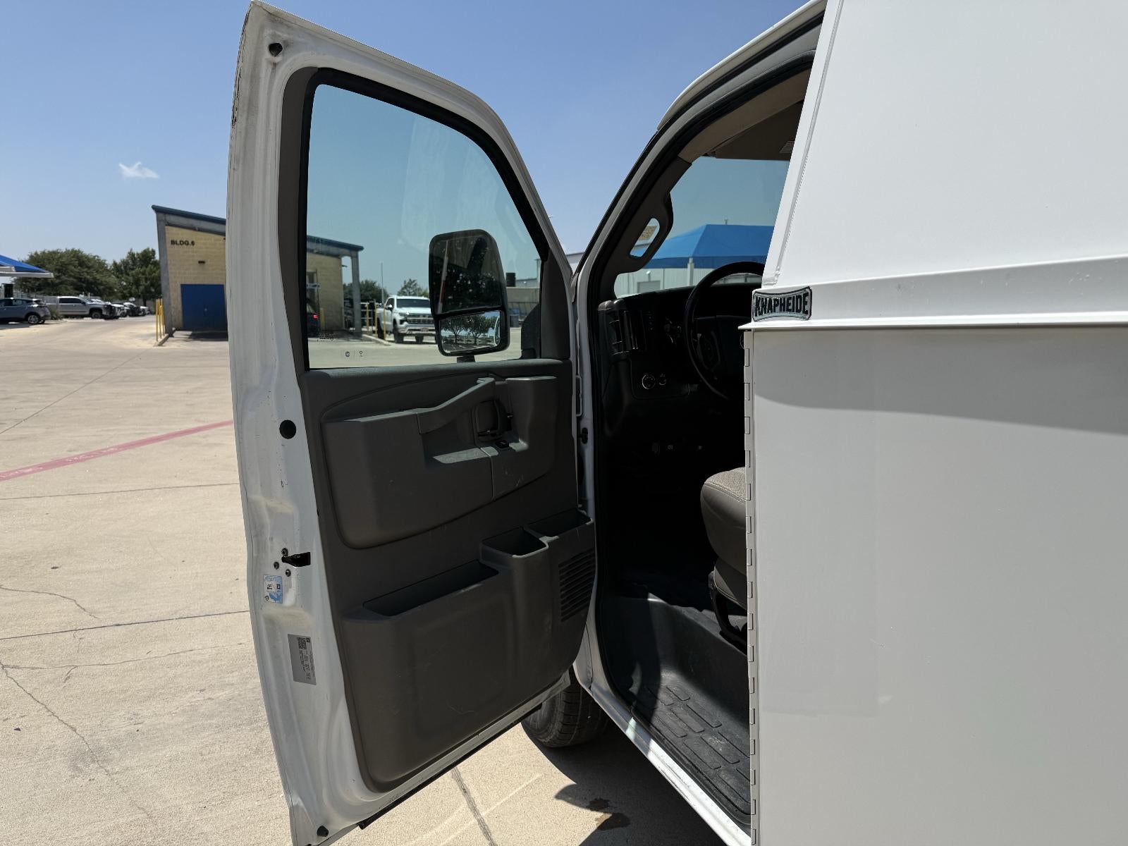 2020 Chevrolet Express Cutaway 3500 Van 139"