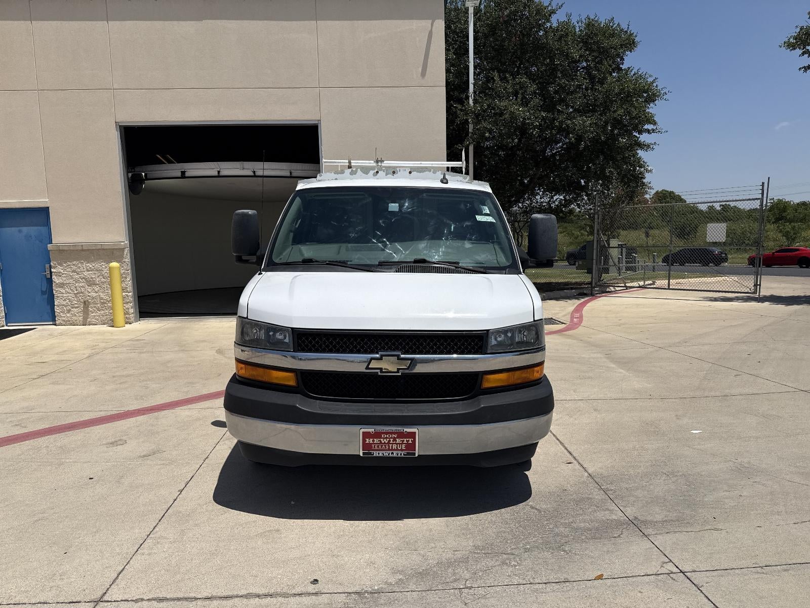 2020 Chevrolet Express Cutaway 3500 Van 139"
