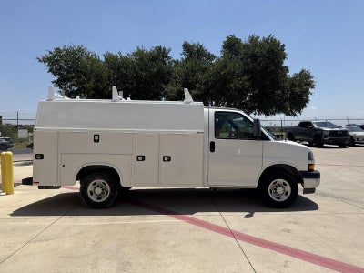 2020 Chevrolet Express Cutaway 3500 Van 139"