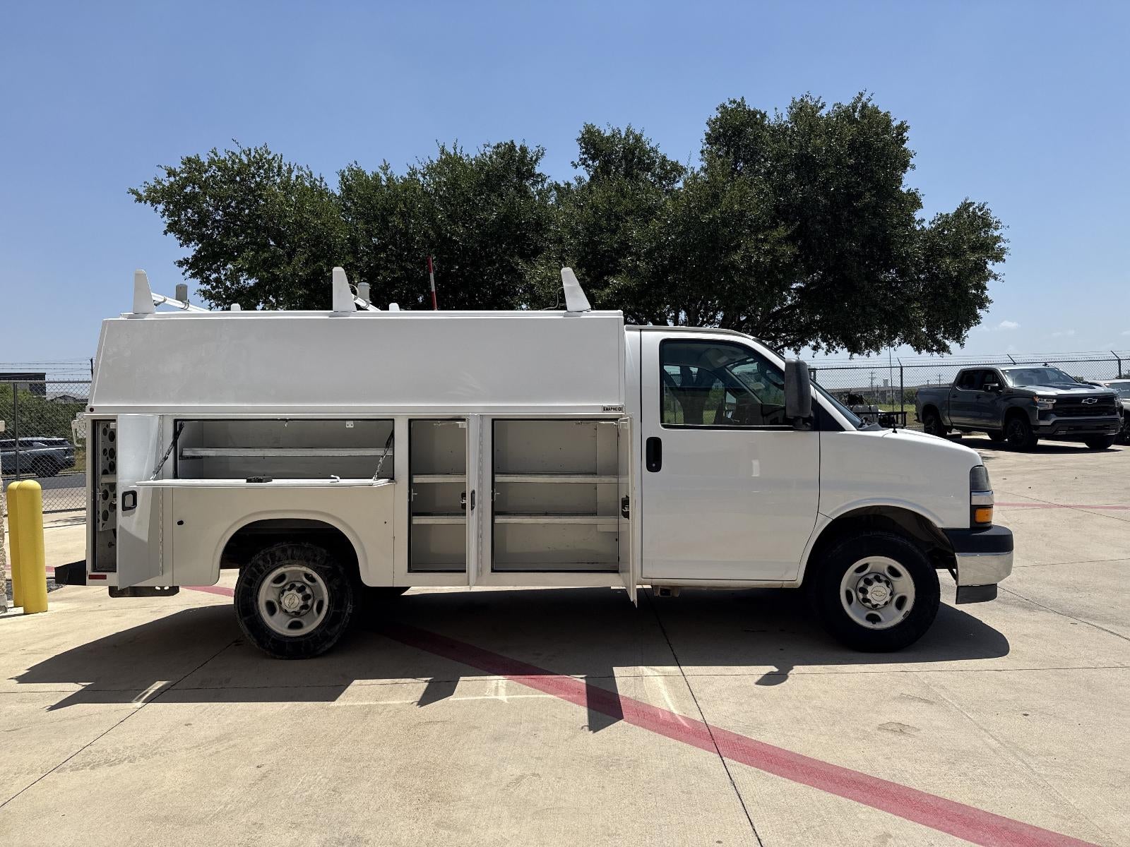 2020 Chevrolet Express Cutaway 3500 Van 139"