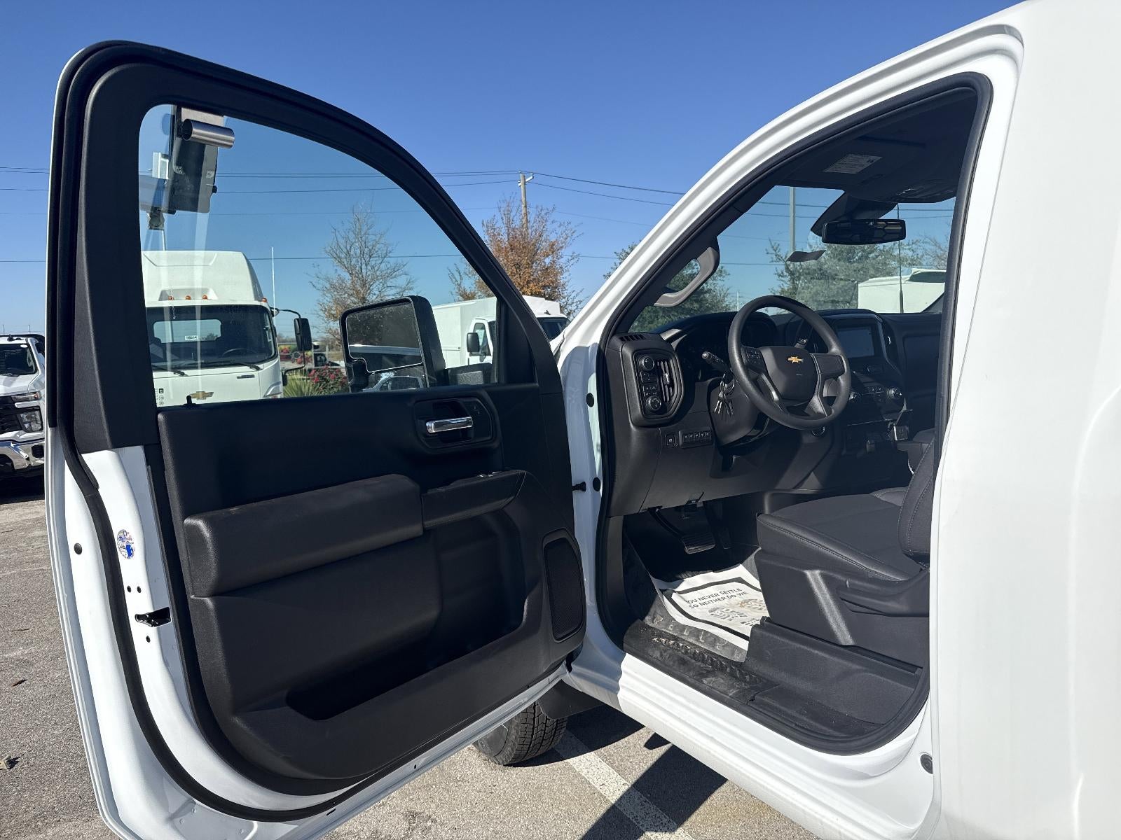 2025 Chevrolet Silverado 3500 HD Chassis Cab Work Truck