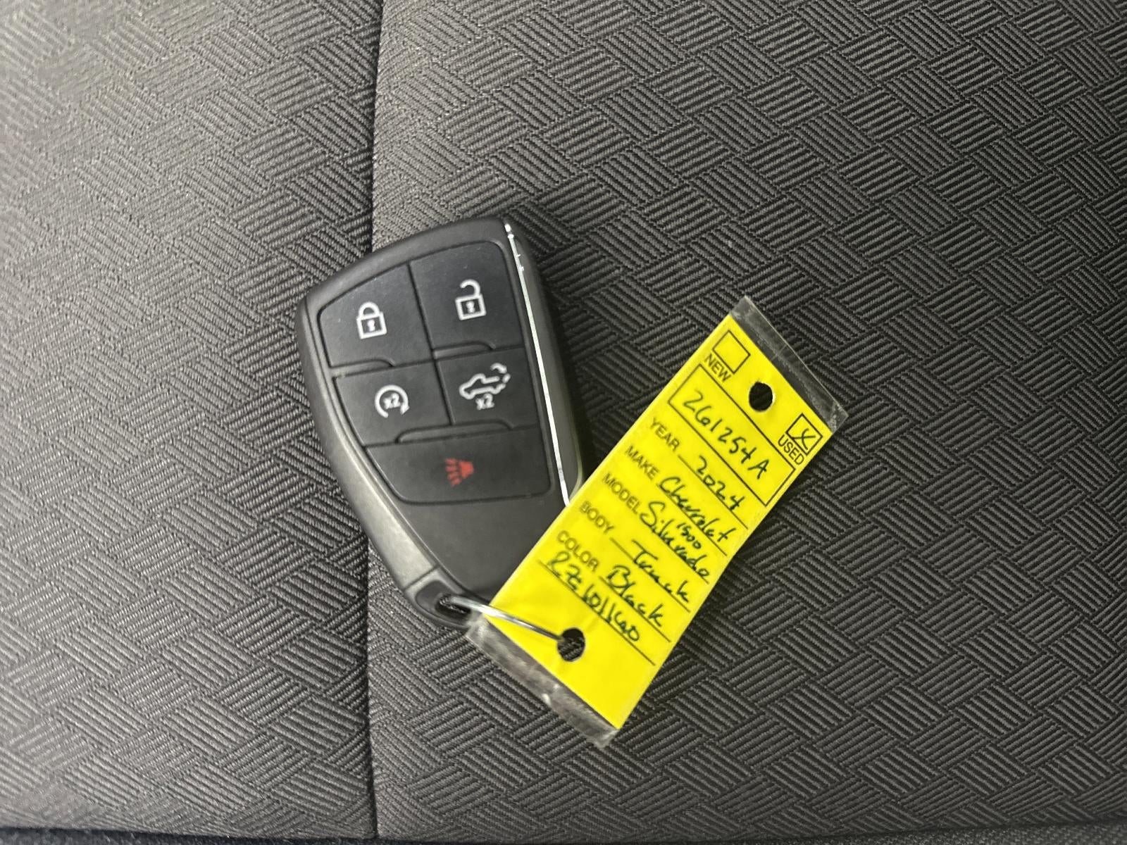 2024 Chevrolet Silverado 1500 Custom