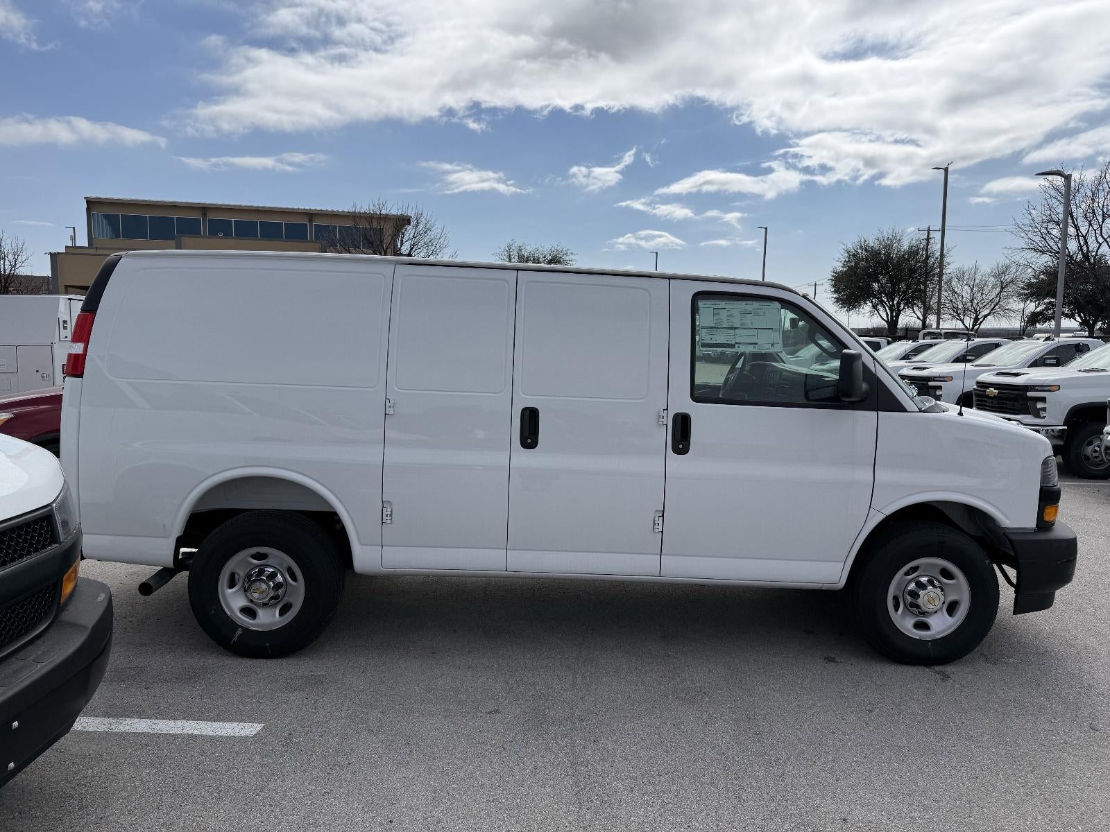 2025 Chevrolet Express Cargo 2500 Base