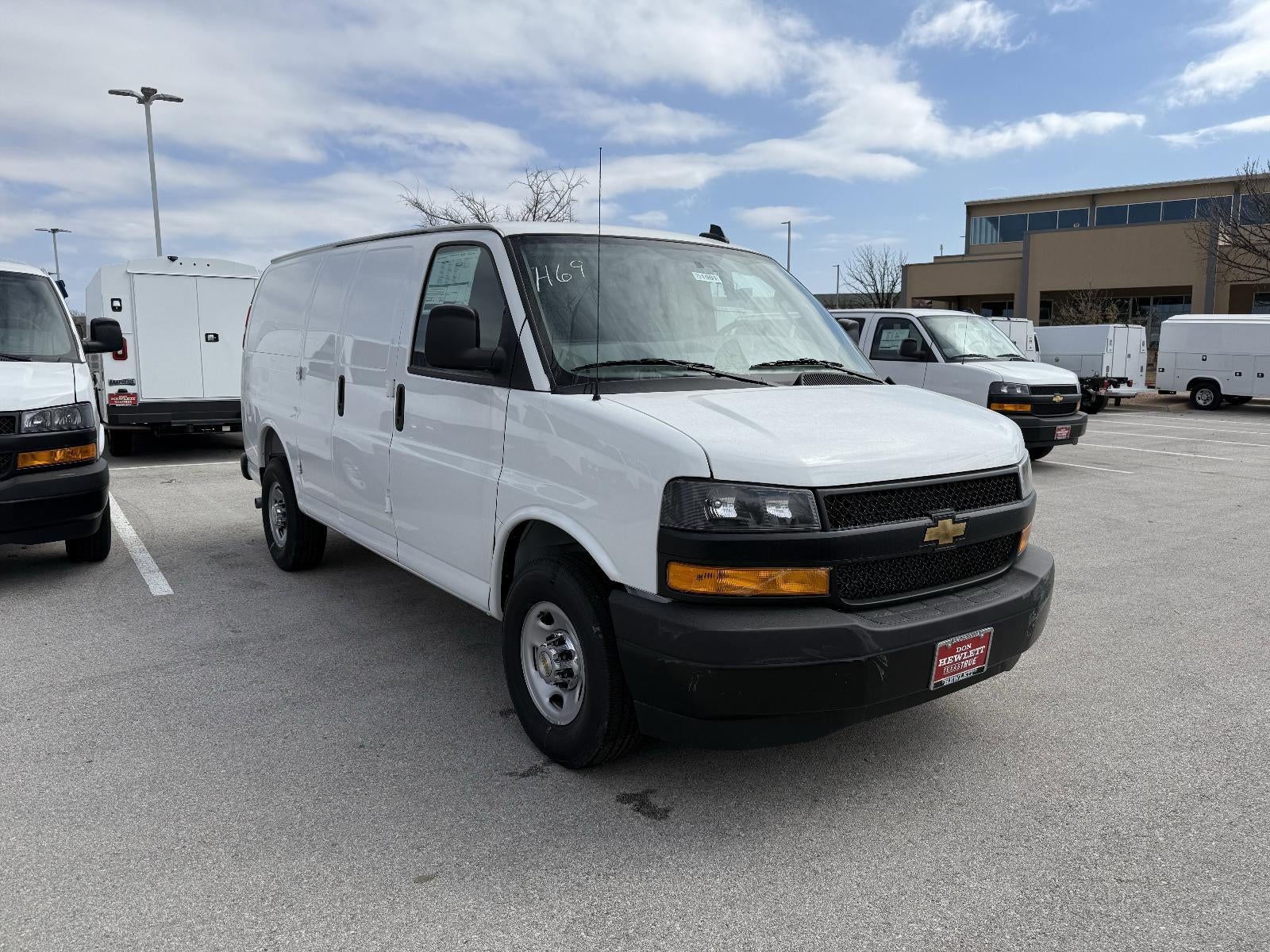 2025 Chevrolet Express Cargo 2500 Base