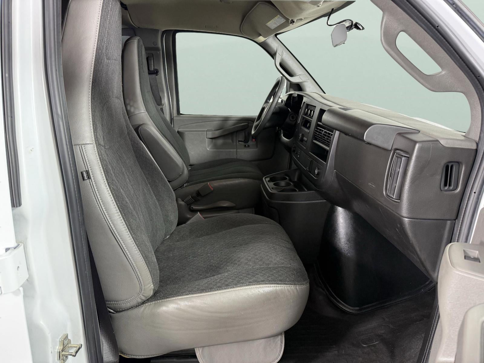 2024 Chevrolet Express Cargo 2500 RWD 2500 135"