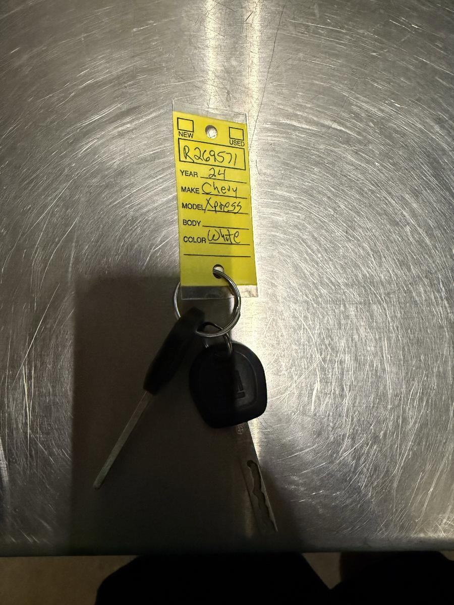 2024 Chevrolet Express Cargo 2500 RWD 2500 135"