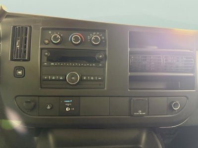 2024 Chevrolet Express Cargo 2500 RWD 2500 135"