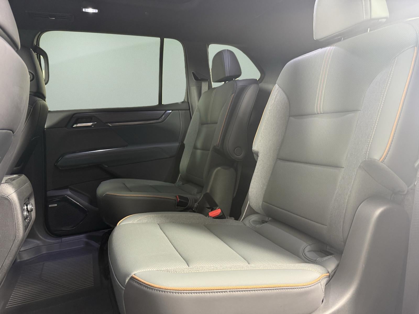 2024 GMC Acadia AT4