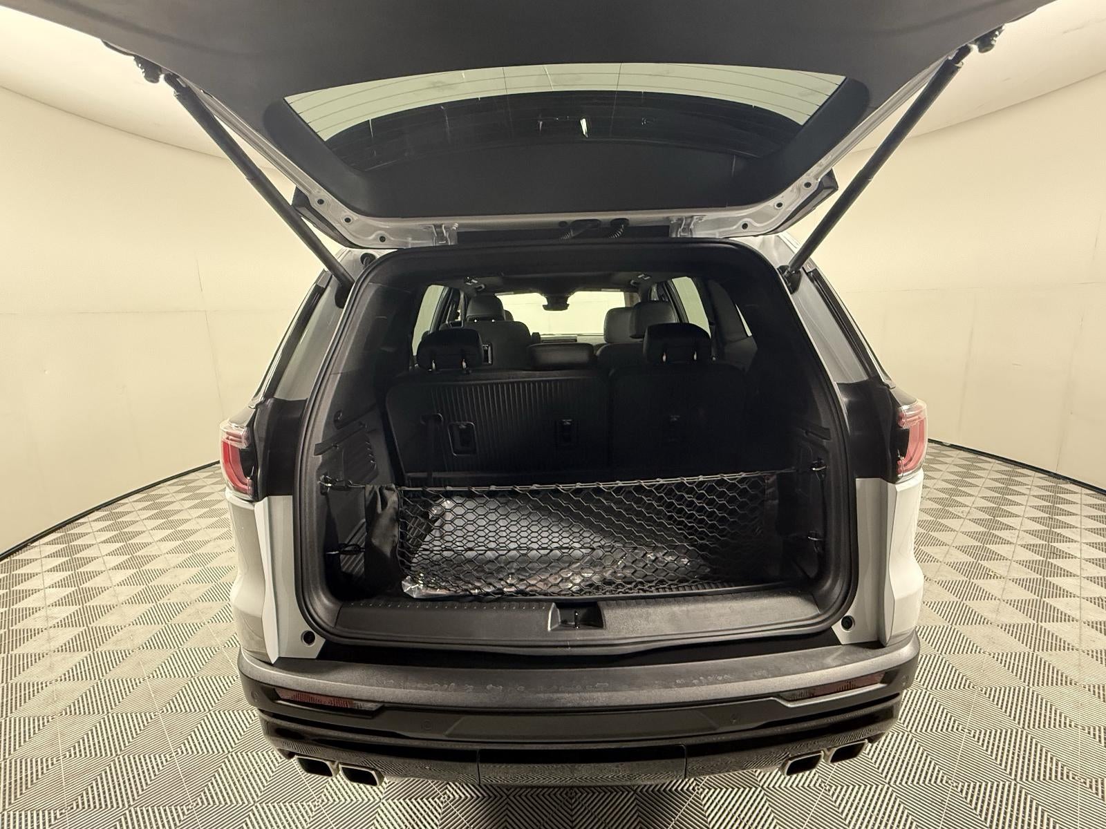 2024 GMC Acadia AT4