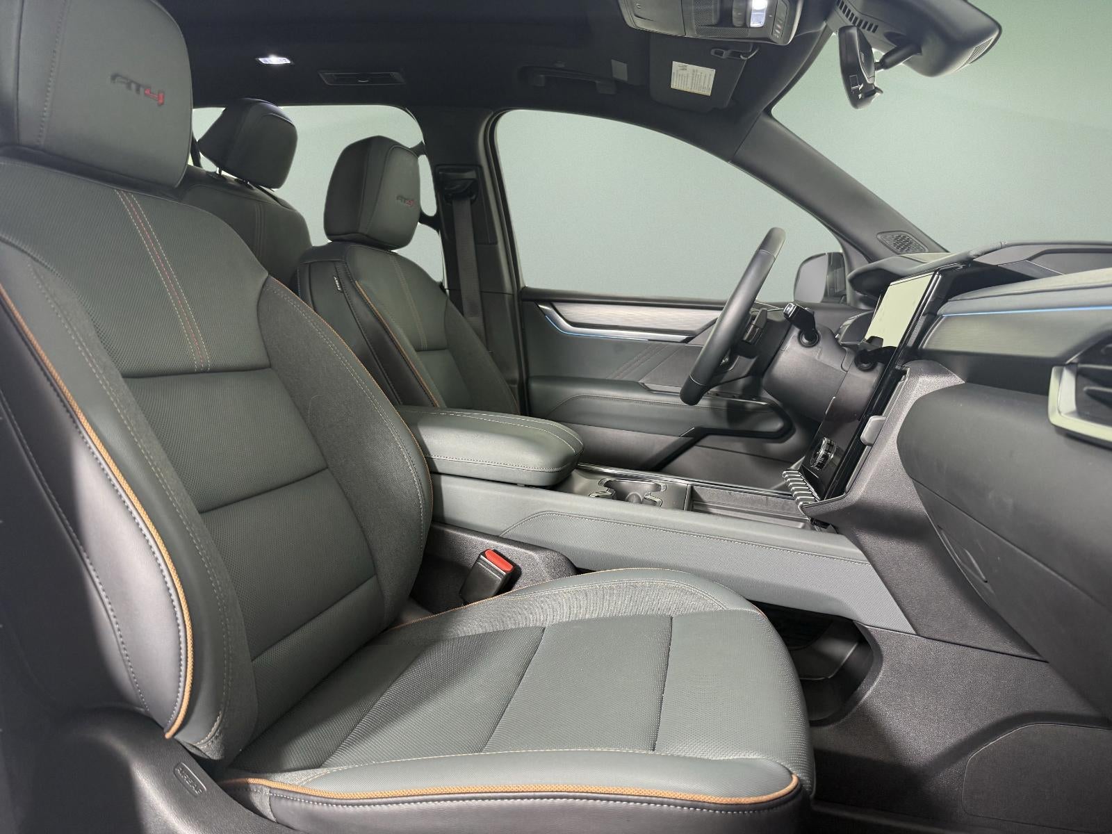 2024 GMC Acadia AT4