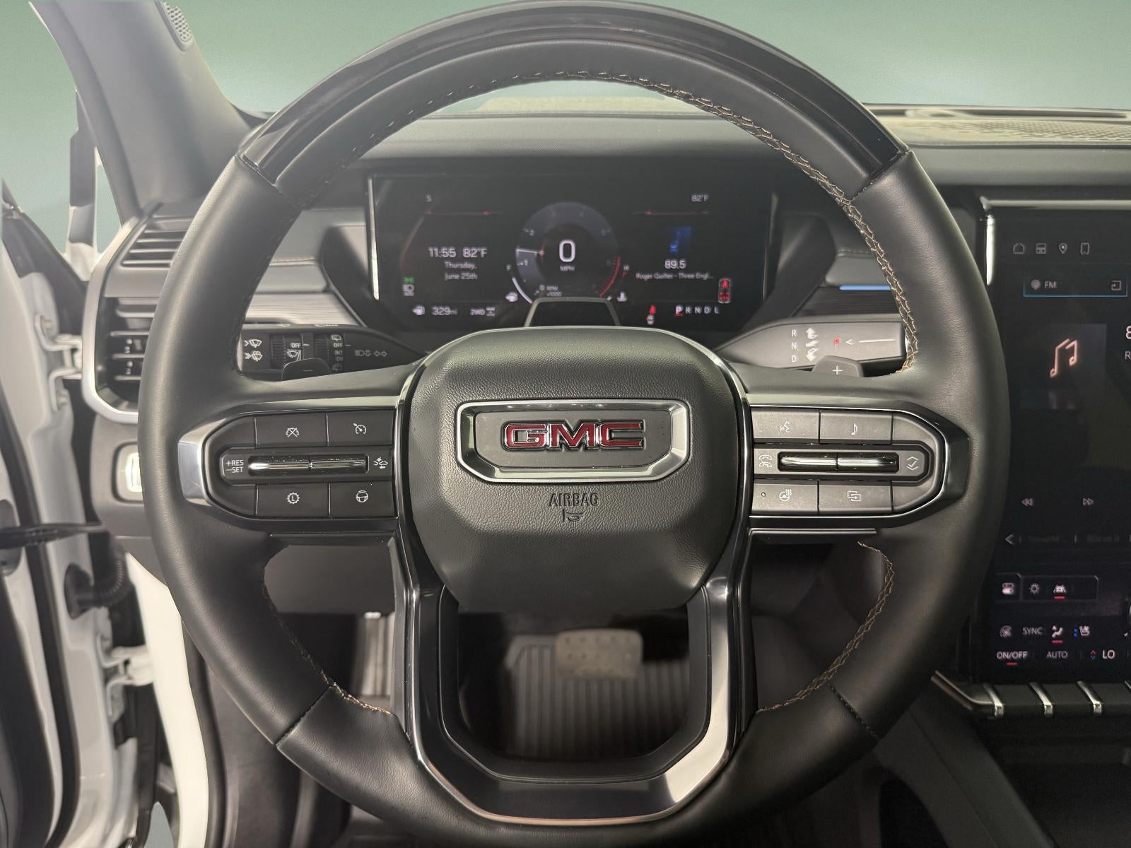 2024 GMC Acadia AT4