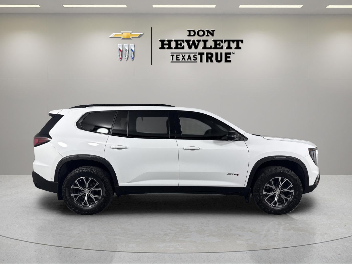 2024 GMC Acadia AT4