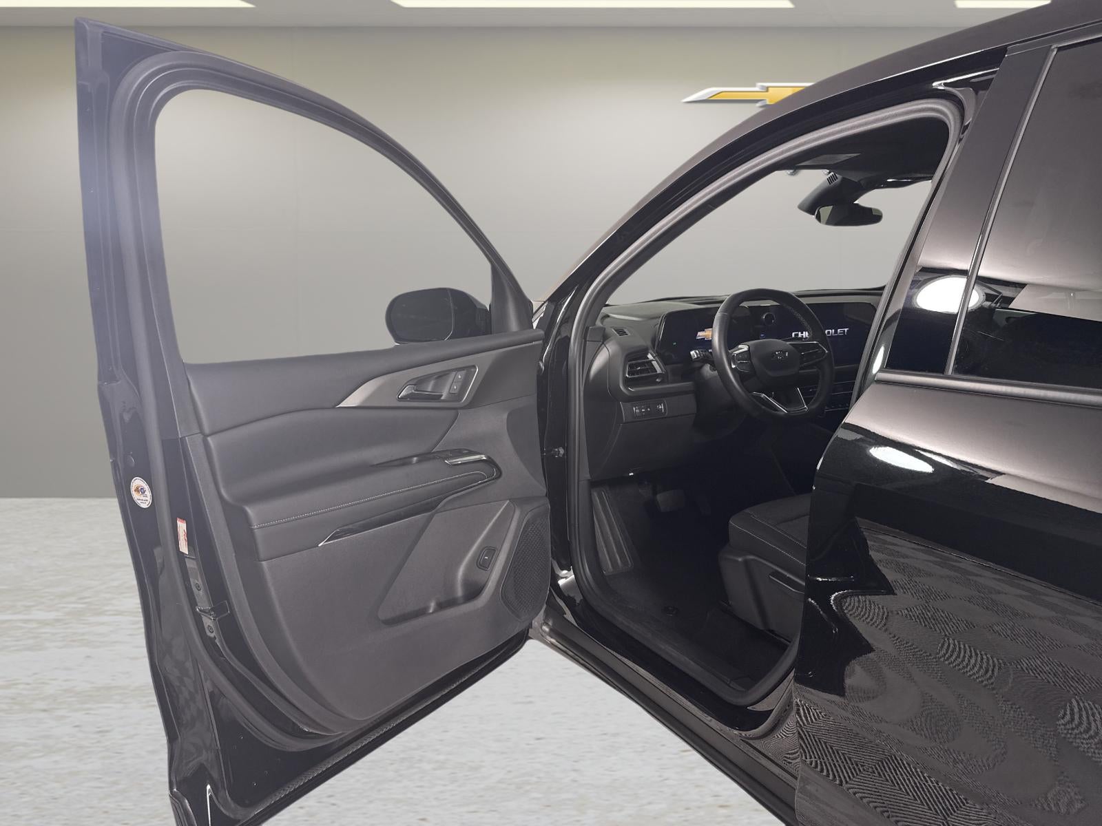 2024 Chevrolet Traverse LS