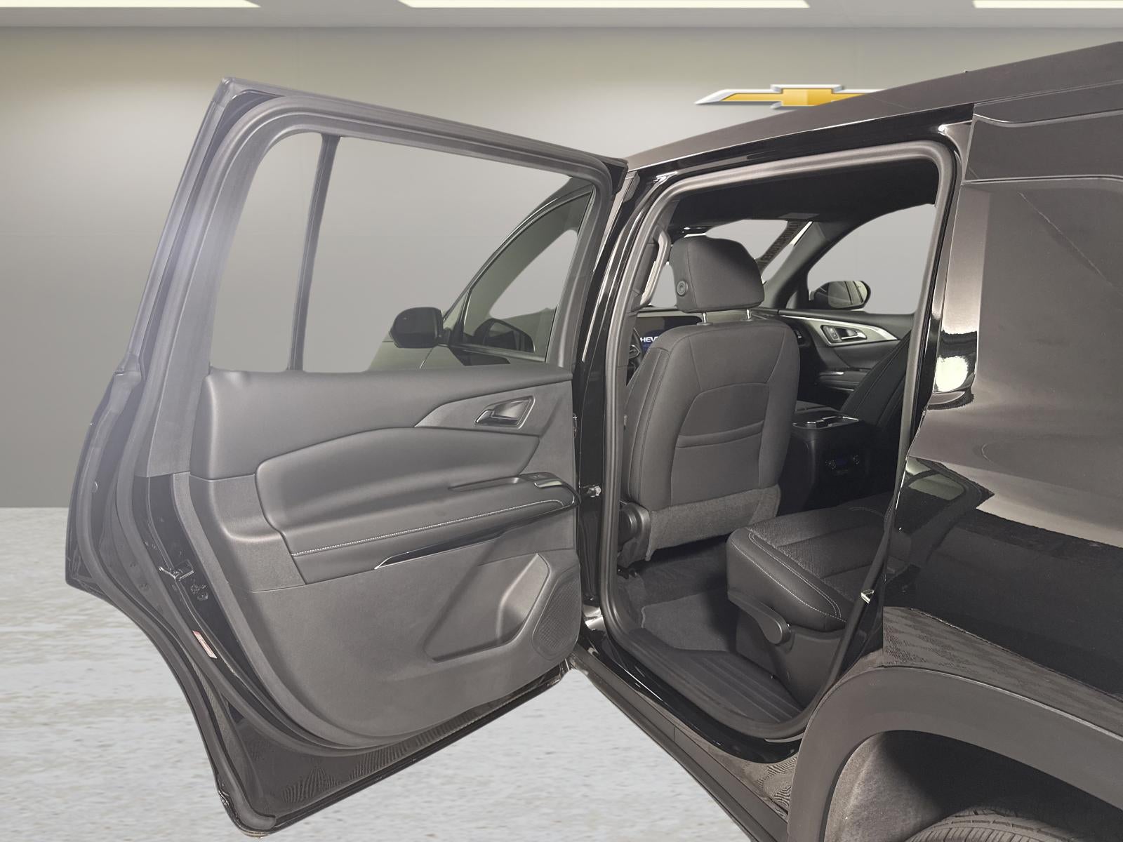 2024 Chevrolet Traverse LS