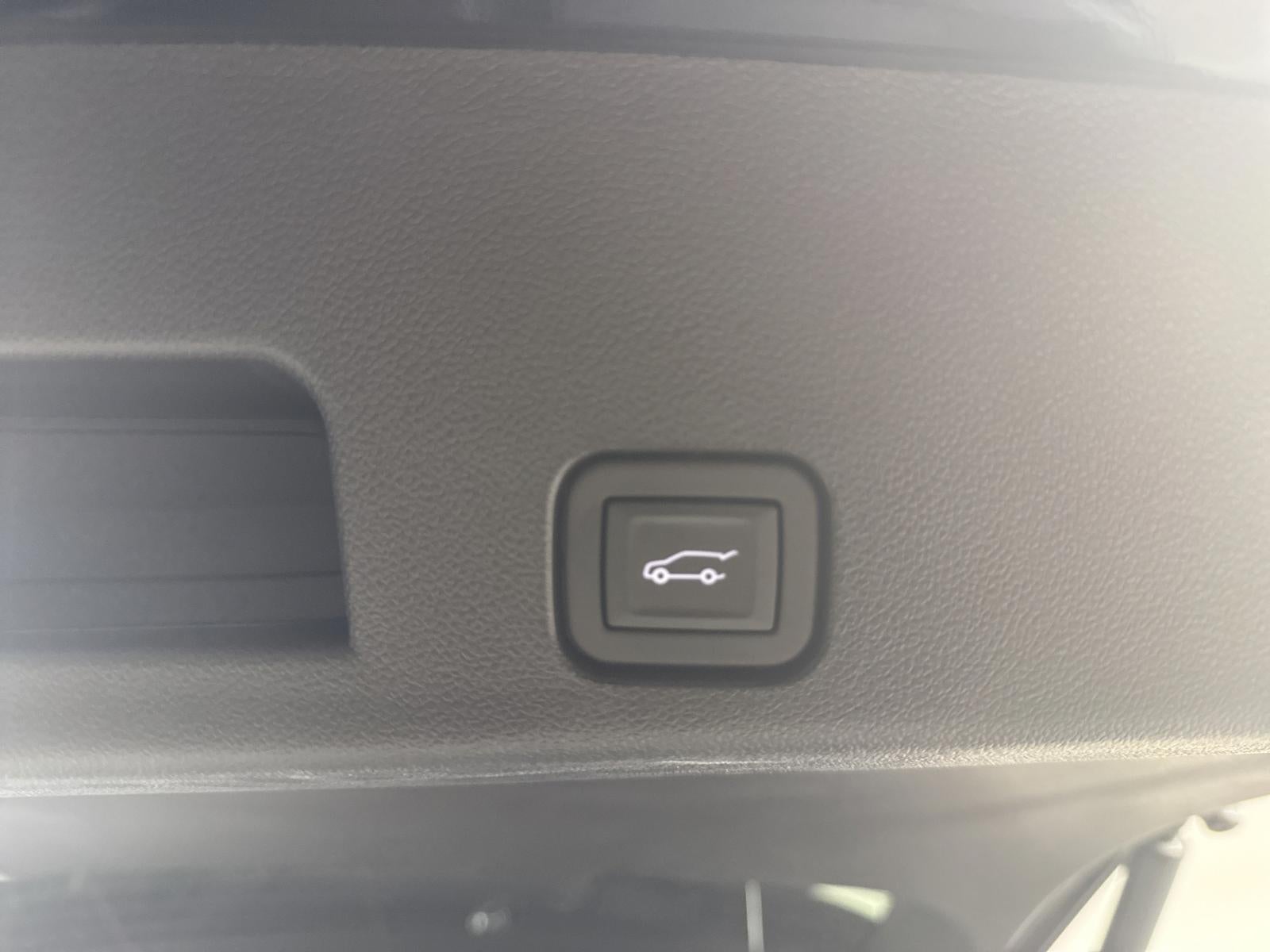 2024 Chevrolet Traverse LS