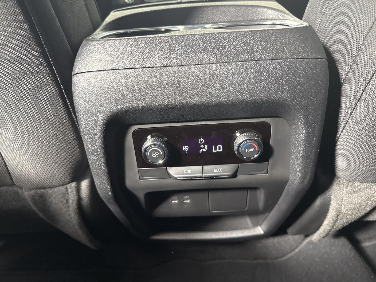2024 Chevrolet Traverse LS