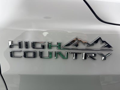 2023 Chevrolet Suburban High Country
