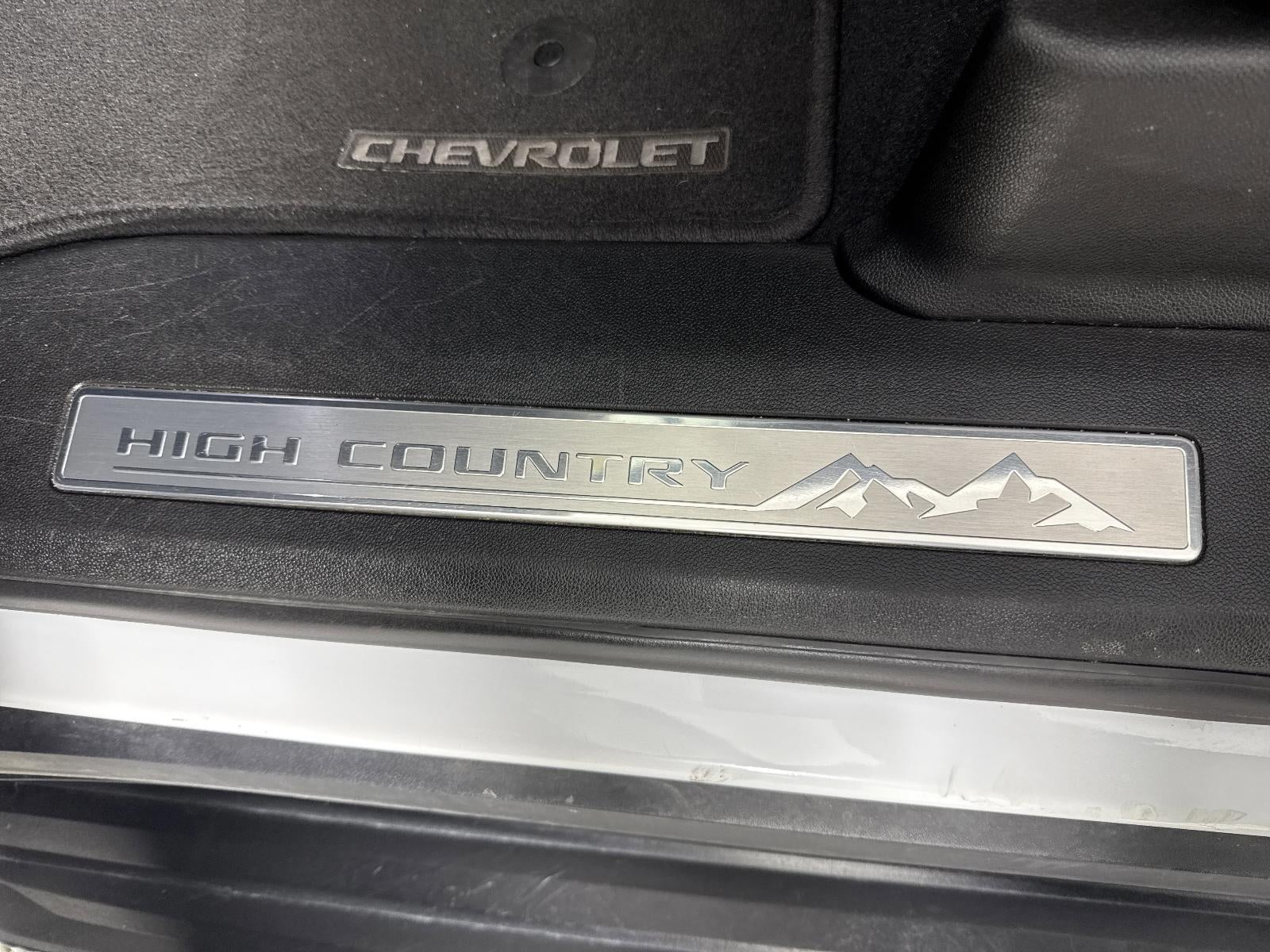 2023 Chevrolet Suburban High Country