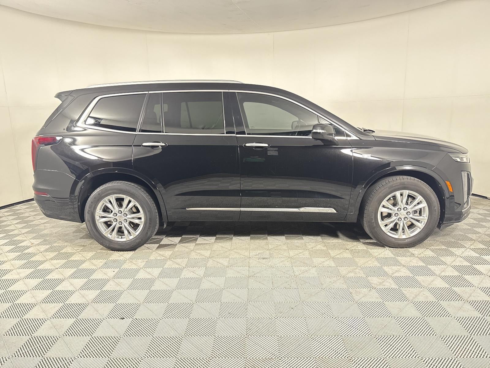 2025 Cadillac XT6 Luxury