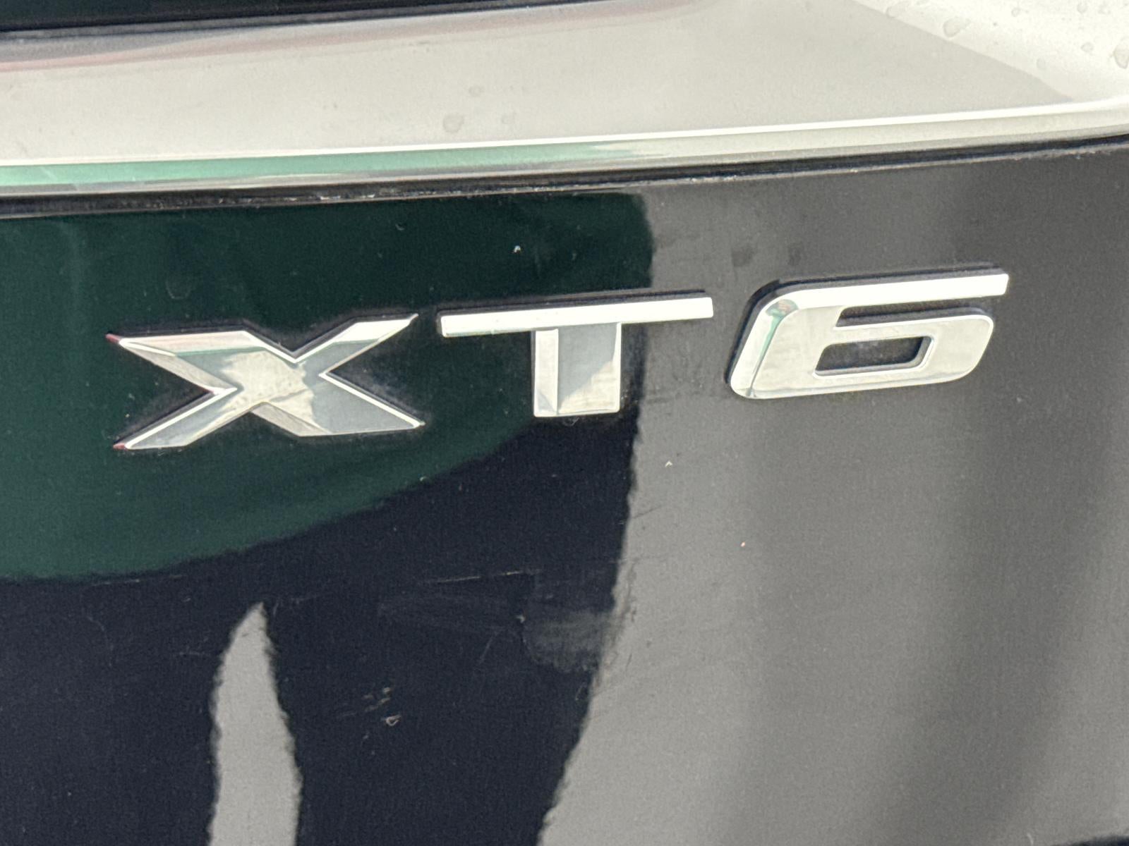 2025 Cadillac XT6 Luxury