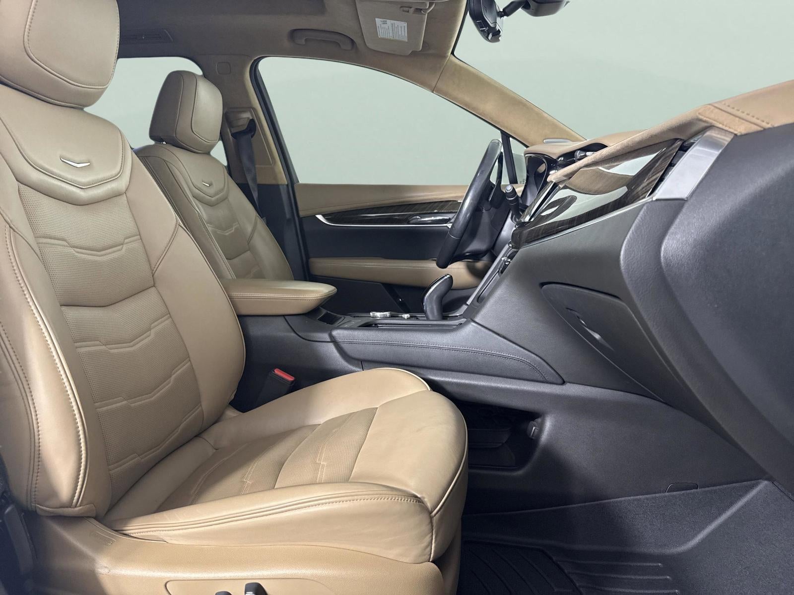 2022 Cadillac XT6 Premium Luxury