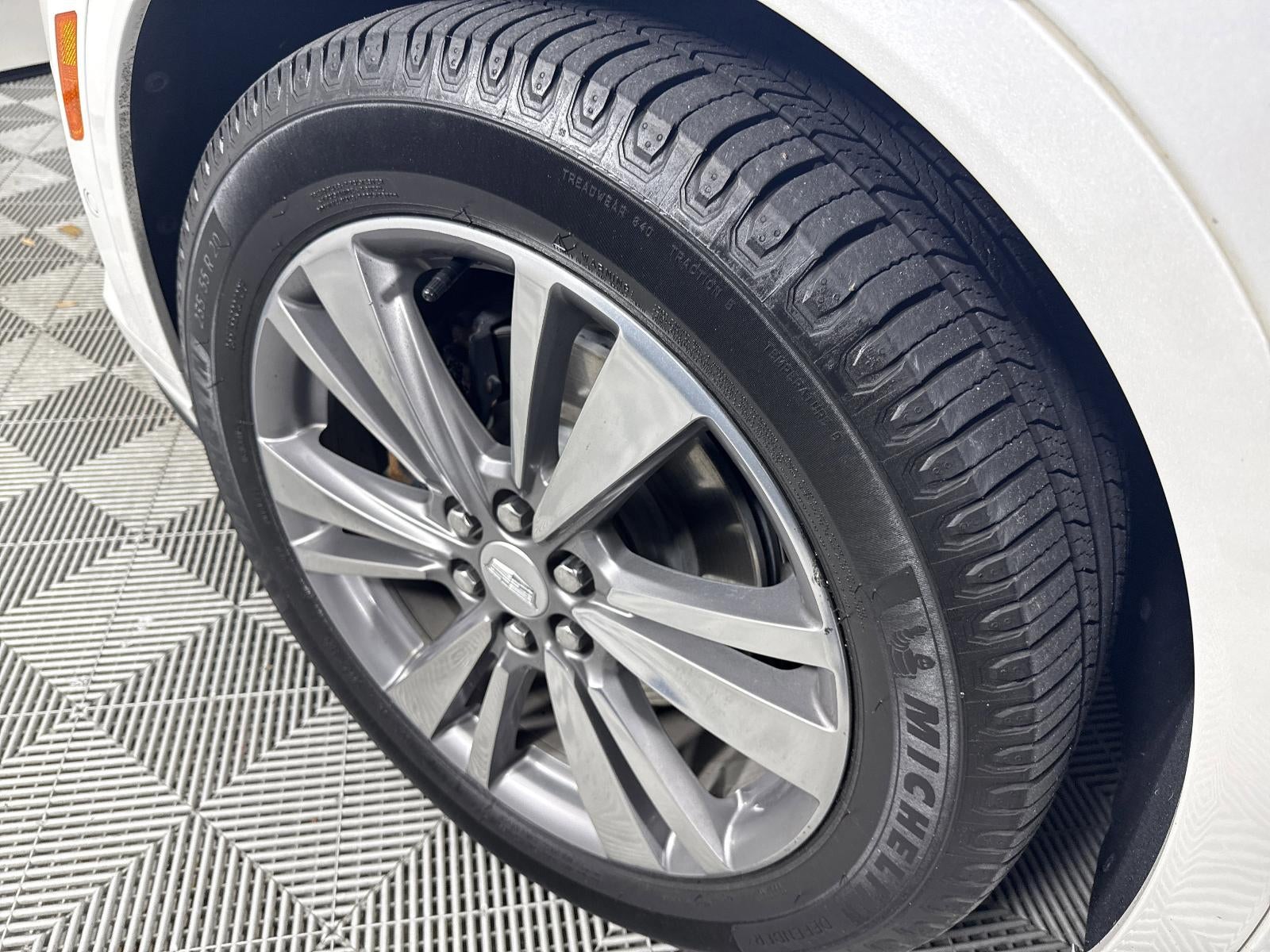 2022 Cadillac XT6 Premium Luxury
