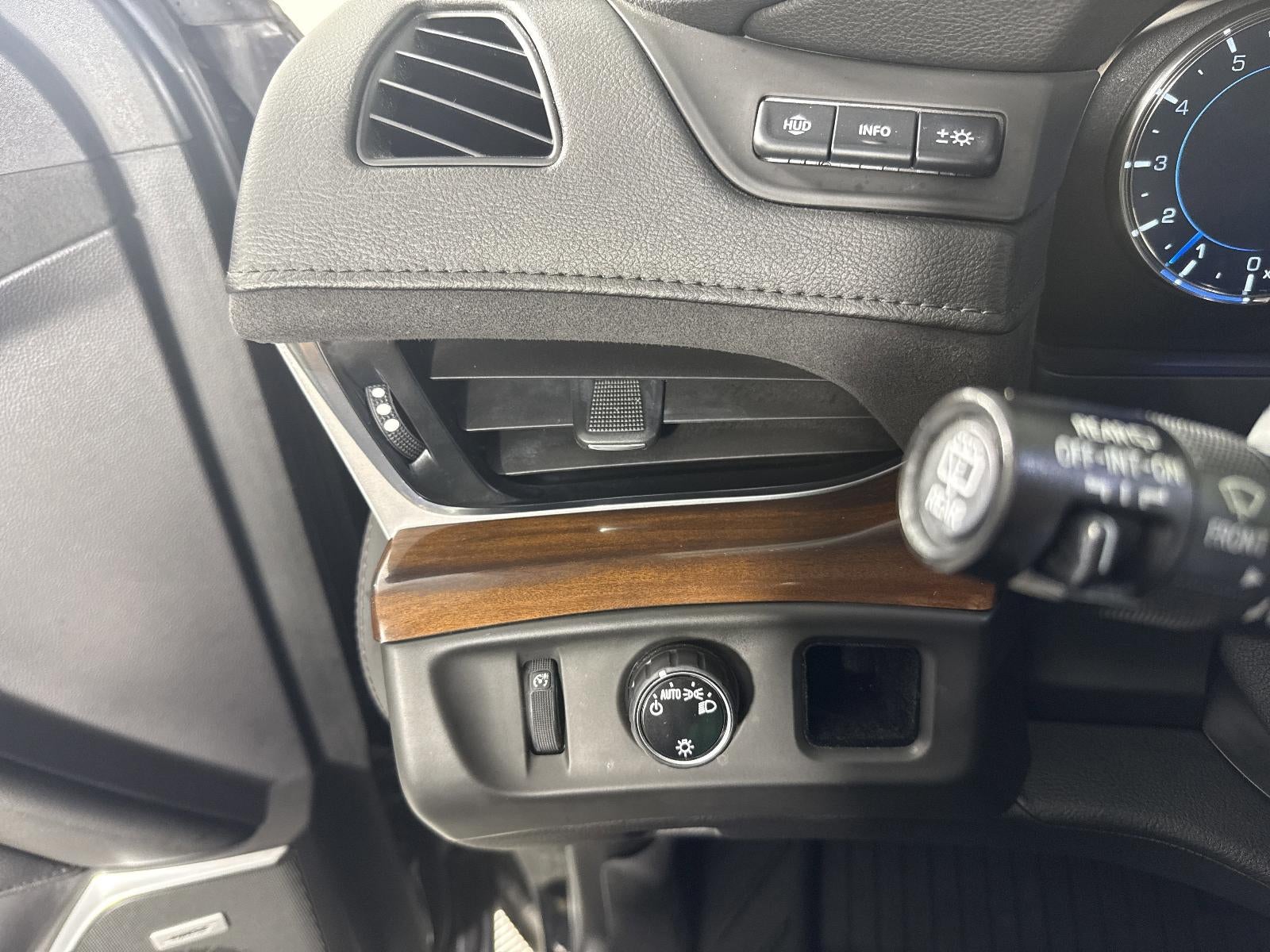 2020 Cadillac Escalade Premium Luxury